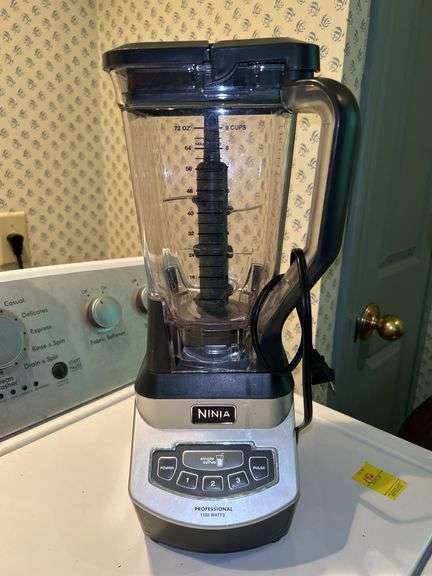 NINJA Professional 1100 watt Blender image