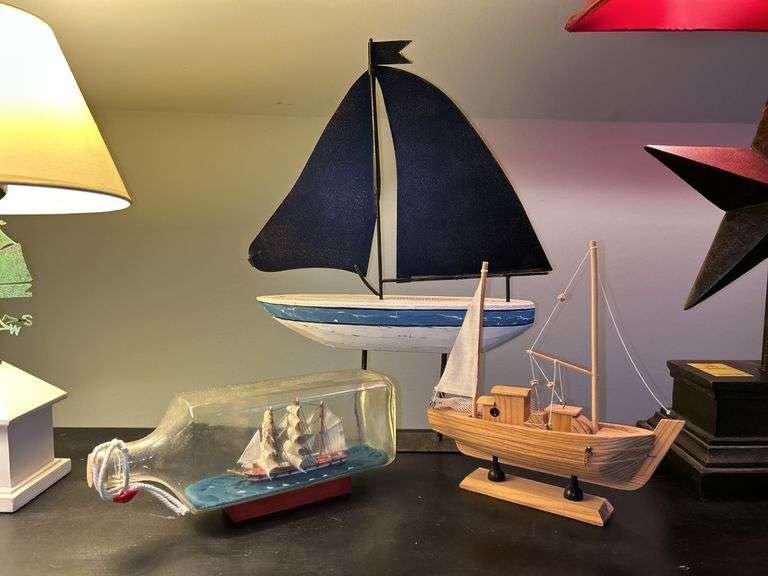 Selection of (3) nautical-themed home decor items…..bottle is acrylic image