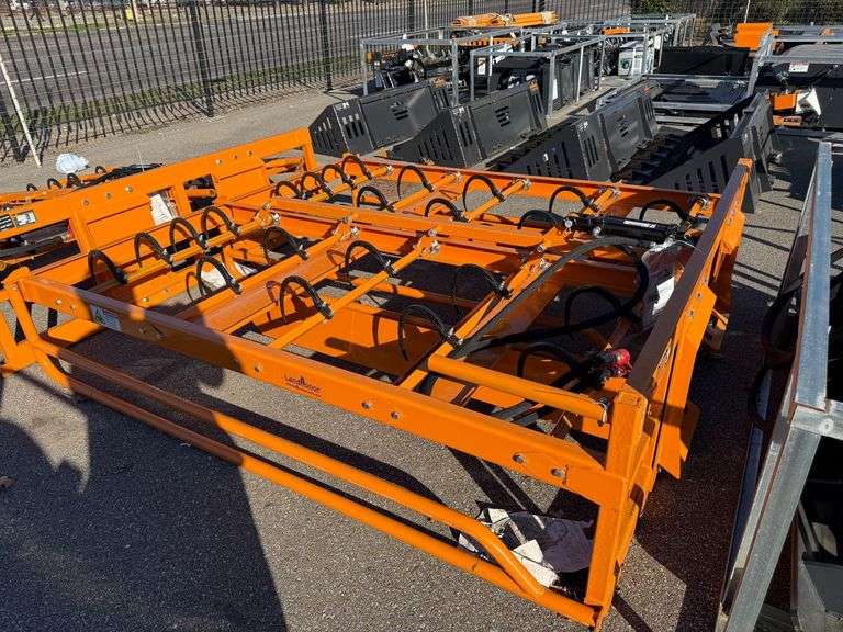 Unused 2024 Landhonor Hay Accumulator Grapple, HAG-12-24Q image
