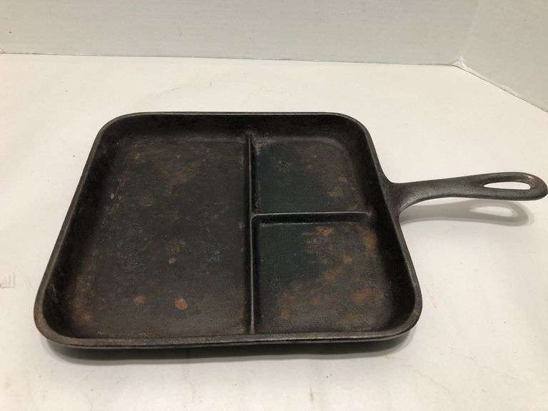 Vintage Wagner Ware Sidney -O- #8 BE made in USA  H bacon and egg square skillet. 9 x 8.5” cooking surface. 13” L. No spin, no wobble.