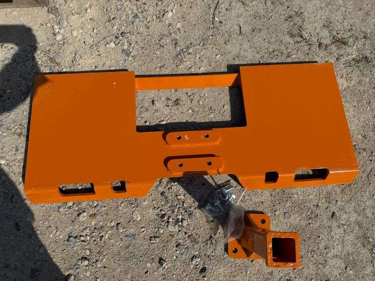 Unused 2024 WOLVERINE YITAMOTOR 3/8" Skid Steer Mount Plate with 2" Removable Trailer Hitch Receiver