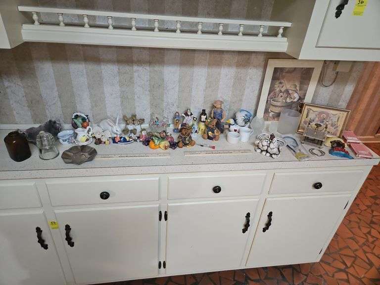 Contents on top of kitchen counter SEE ALL PICS... image