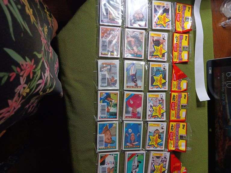 Six unopened packages of baseball cards (Topps )see photos image