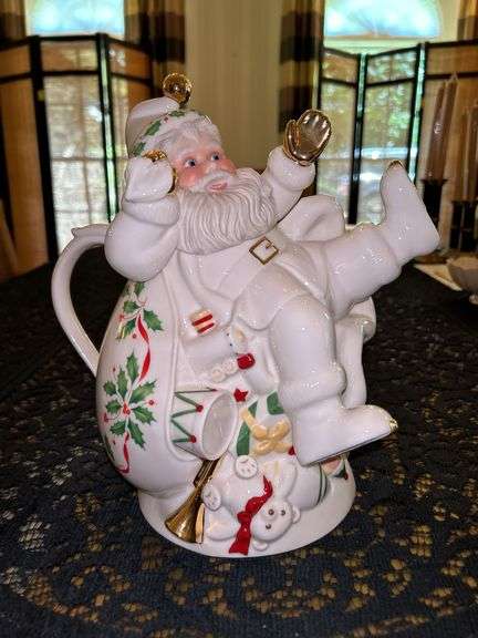 Lenox Holiday Santa Collection Teapot…..10” tall image