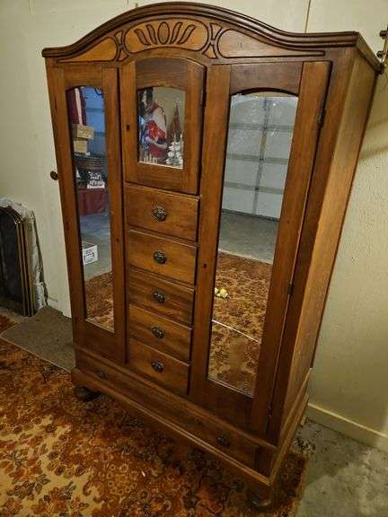 Vintage Armoire/Chifforobe 43.5x22x70 CONTENTS NOT INCLUDED... image
