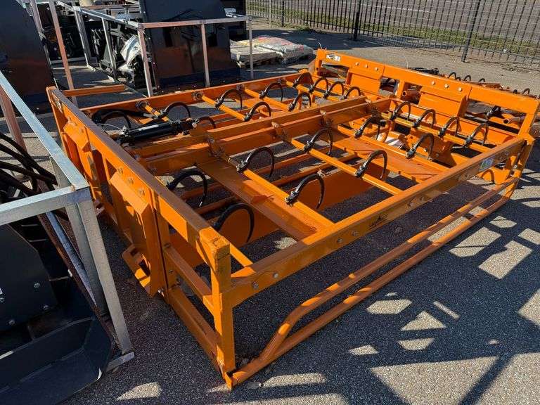 Unused 2024 Landhonor Hay Accumulator Grapple, HAG-12-24Q