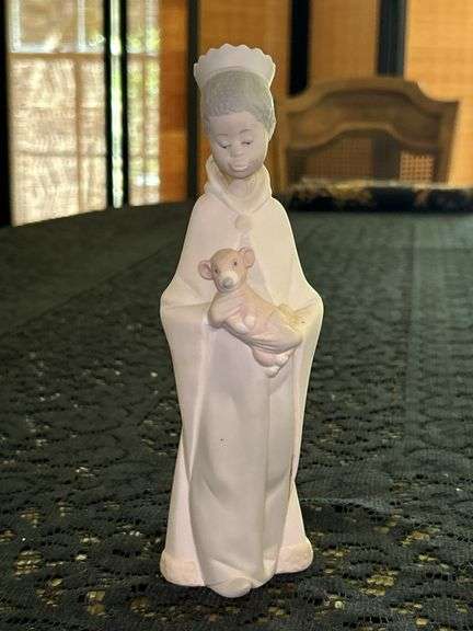 LLADRO King Balthazar Bisque Porcelain Figurine (#4675)…..8-1/2” tall…..part of the Children’s Nativity Series image