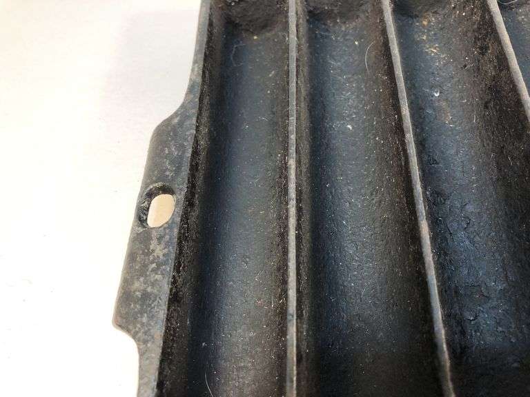 Vintage Griswold 11 stick cast iron cornbread stick pan. 14 3/8 x 7 1/4”. A on underside of one handle.