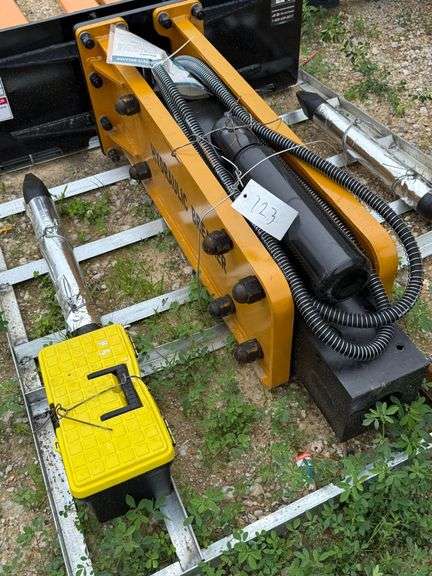 Unused 2024 WOLVERINE Concrete Breaker