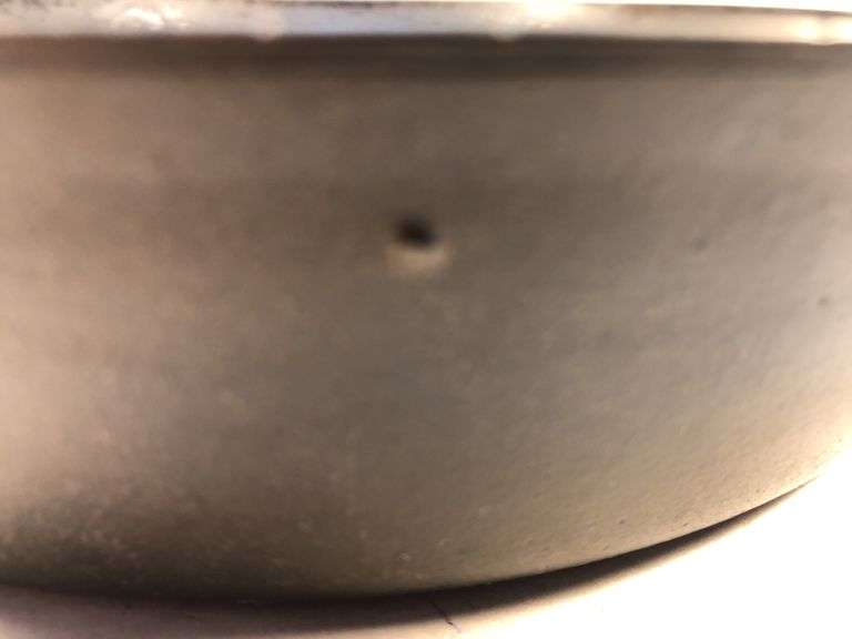 Believe Volrath #8 skillet. 10” diameter. 2 spout. No spin, no wobble.