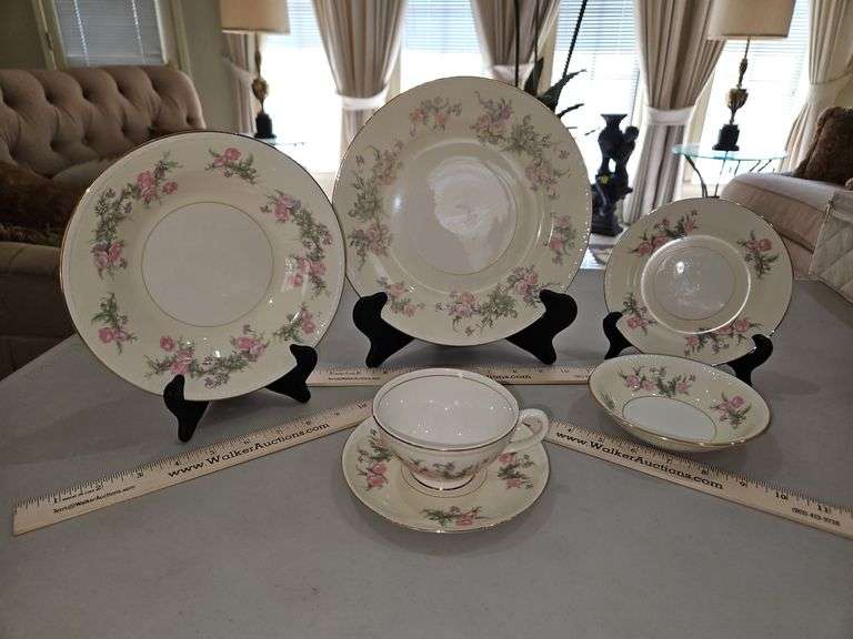 Vintage Homer Laughlin Eggshell Georgian "Heather Rose" 6-Piece Place Setting for Four(4)...Except for the three pieces in last Pics, all others in excellent vintage condition... image