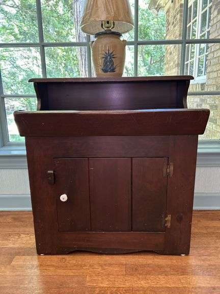 Vintage (possibly antique - exact age not known) dry sink…..30-1/2 x 17 x 32 tall…..LAMP NOT INCLUDED image