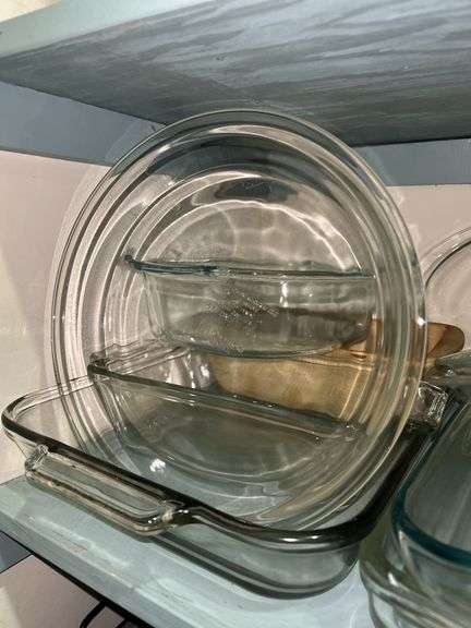 Selection of PYREX and Anchor Hocking glass bakeware…..there is so (1) Pampered Chef bread pan
