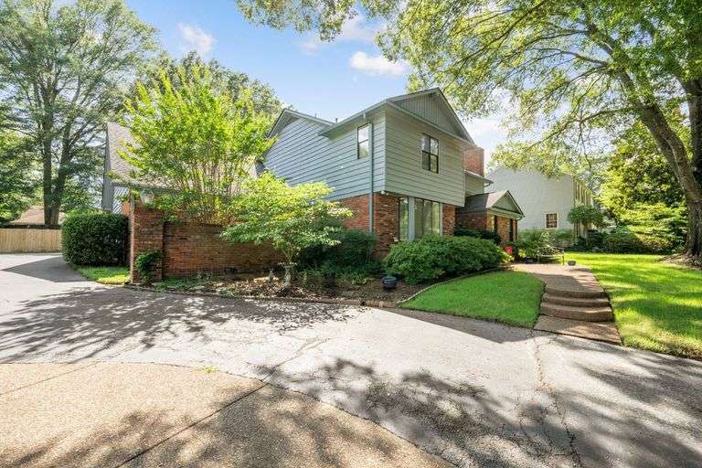 4 Bed 4 Bath Cordova Home with Large Back Yard