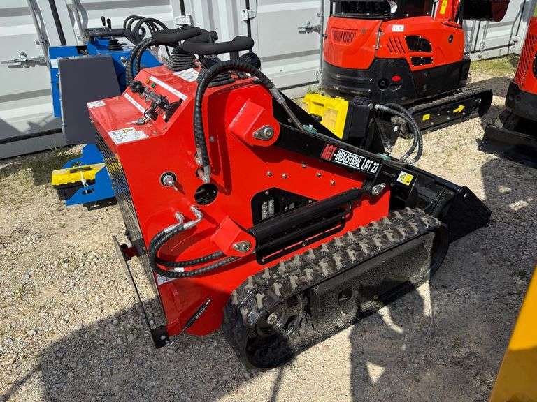 Unused 2024 AGT LRT23 Skid steer Loder image
