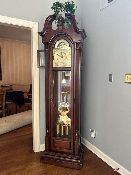 Extraordinary Sligh Grandfather Clock….model 0999-1-AN…..movement 3029…..Dial no. 6623…..pendulum no. 2762….there is scuffing along bottom edge (see pics) image
