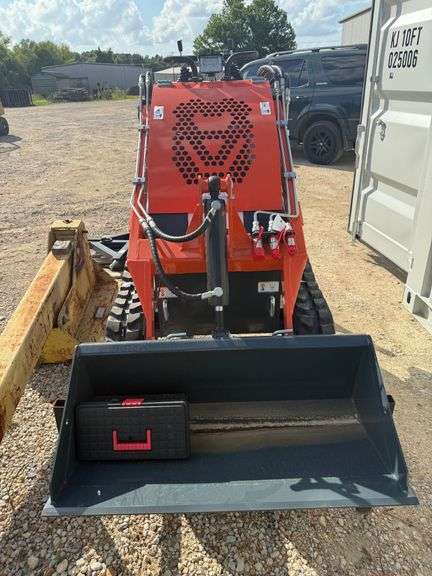 AGT Mini skid steer loader