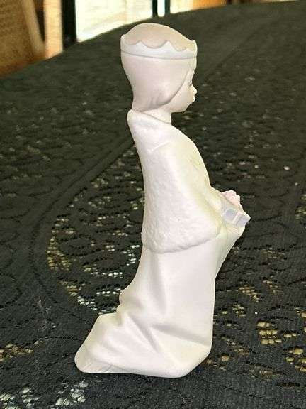 LLADRO Young King Melchior Nativity Bisque Porcelain Figurine (#4673)…..6-3/4” tall….part of the Children's Nativity Wiseman Series