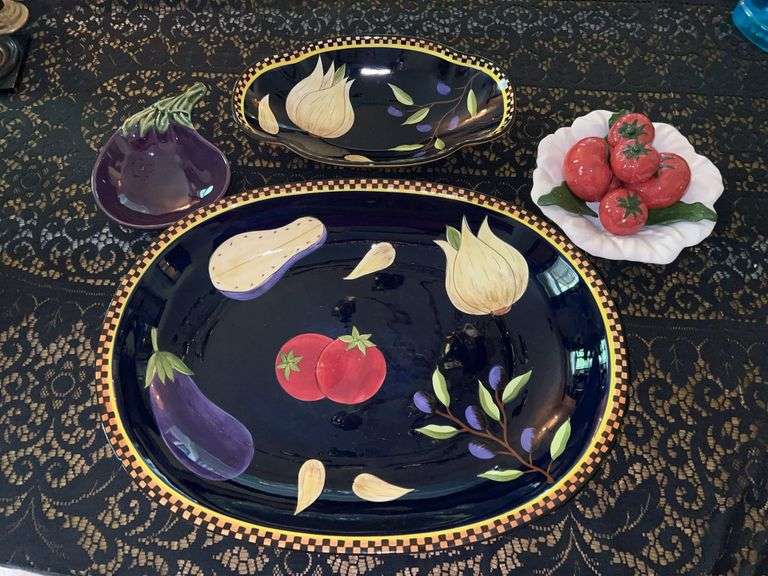 Selection of very nice serving and decor pieces…..matching serving bowls are GatesWare by Laurie Gates….largest bowl has chips on the under rim image
