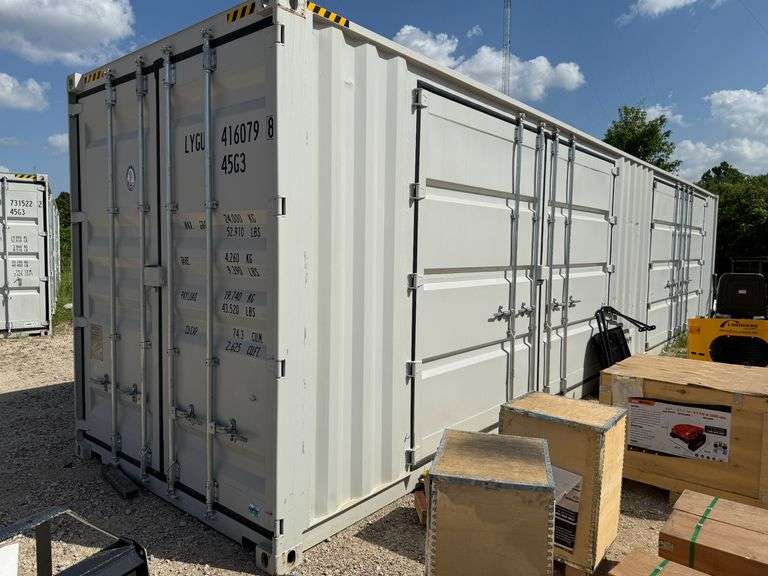 40' Container with Two Side Doors image