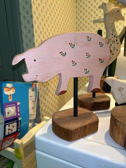 Wide variety of handcrafted wooden flowers, angels and animals