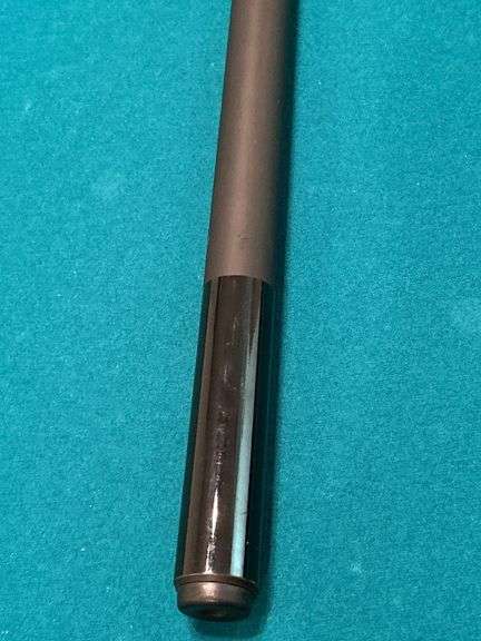 Cuetec warp resistant fiberglass 20 oz. One piece house cue