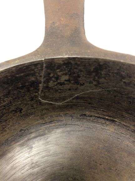 Vintage BSR Century series 6 5/8” #3 skillet. 2 spout. Made in USA. Heat ring.