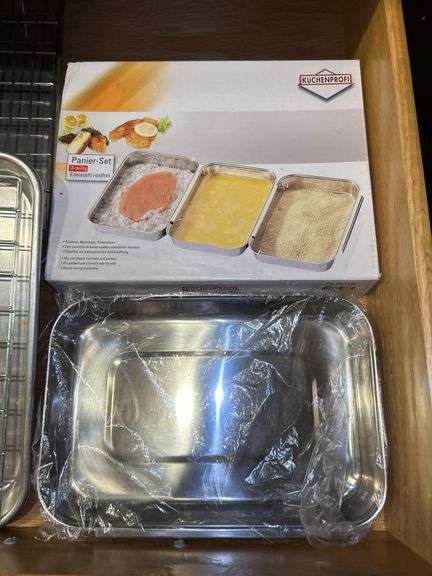 Grouping of NEW and like-new baking pans and set of Panier pans