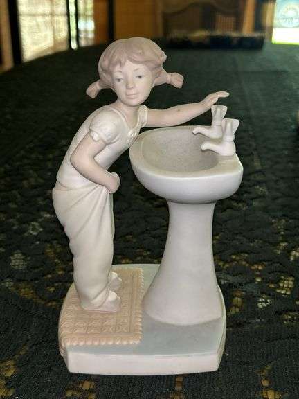 LLADRO “Clean Up Time" bisque porcelain figurine (#4838)……7-1/2” tall image