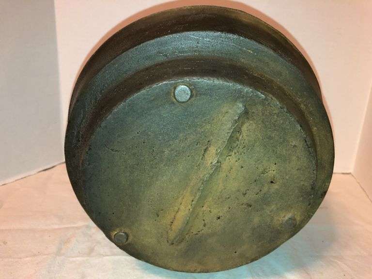 1800s Star #8 in kettle with bale 11” x 9”. Gatemarked.