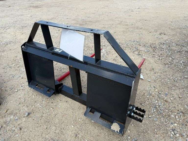 Unused 2024 Landhonor Skid Steer Bale Spear, BS--12-2500G