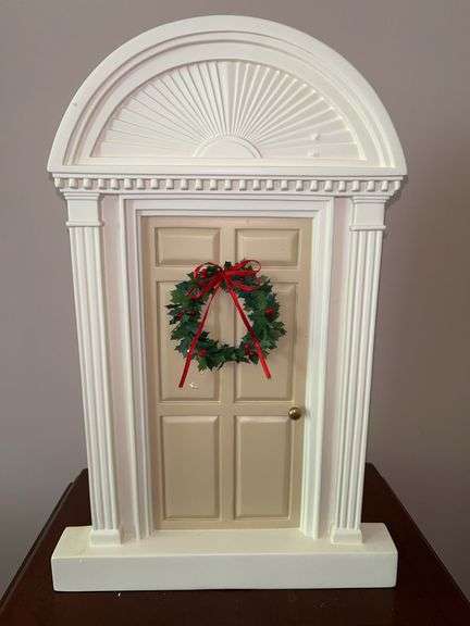 Byers Choice Ltd. Door Display in original box…..13-1/2 x 20-1/4 tall image