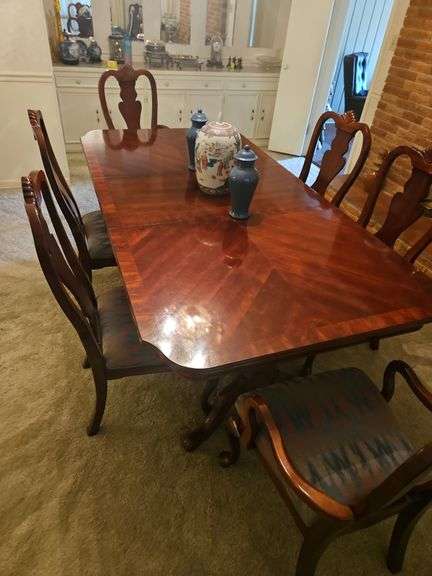 Vintage 62x42x29 all wood pedestal dining table w/20" leaf, 6 side chairs, & 2 armchairs ITEMS ON TABLE NOT INCLUDED... image