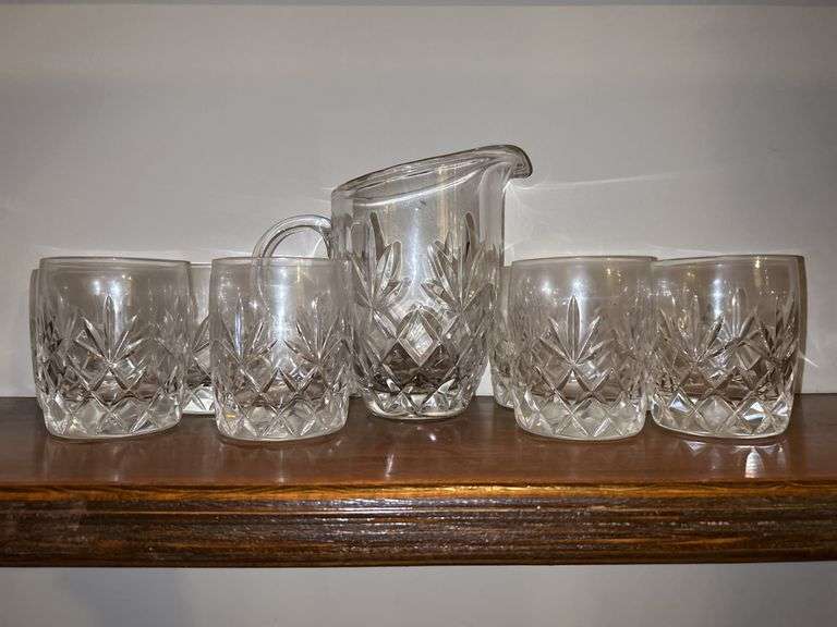 Shelf of crystal glassware……there is chipping on several…..please see all pics as I could not get one long shot of all