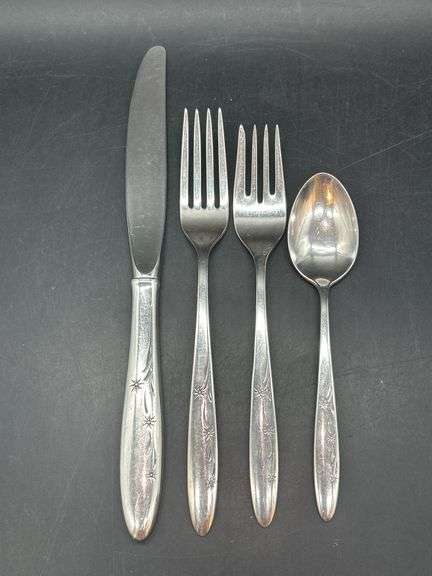 Gorham Sterling 4-piece Place Setting in Celeste Pattern…..122 grams (not including knife) image