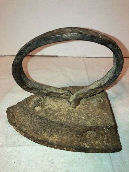 SAD iron. 6.5 x 4”.
