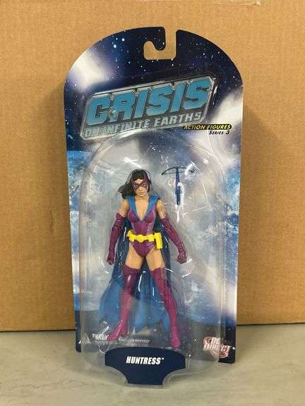DC DIRECT - CRISIS On Infinite Earths “Huntress” action figure…..Series 3