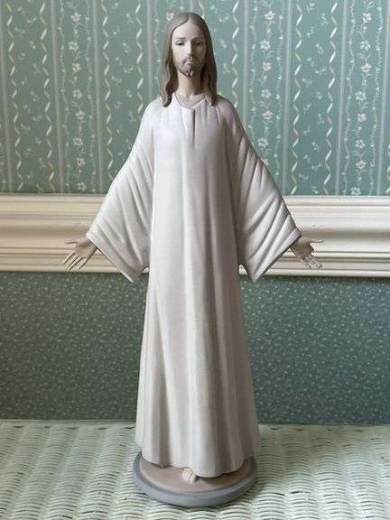 LLADRO bisque porcelain Jesus Christ figurine (5167)…..missing 1 finger…..14-1/2” tall image