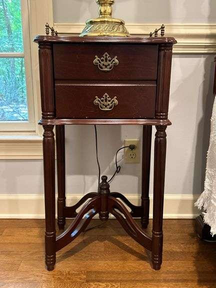 Mahogany finish single drawer nightstand with brass railing on top (back left corner needs a screw…..16-1/2 x 13 x 31 tall…..light water stain on top image