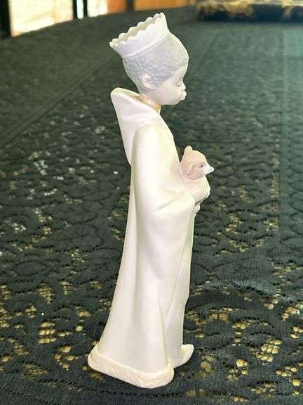 LLADRO King Balthazar Bisque Porcelain Figurine (#4675)…..8-1/2” tall…..part of the Children’s Nativity Series