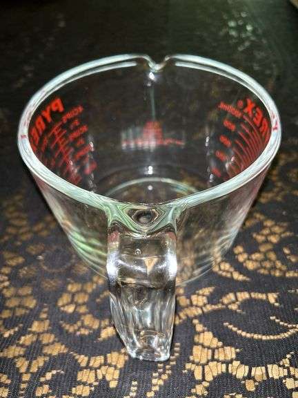 Pyrex 4-Cup Glass Measuring Cup