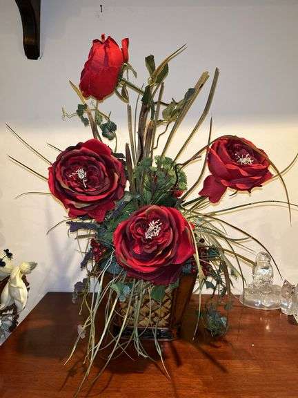 Large assortment of various season/holiday artificial florals (see all individual pics) image