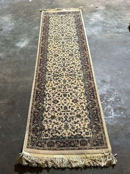 Dynamic Rugs MAJESTIC runner…..100% Declan Yarn, design 5331- Ivory, color 136, 2’2” x 8’4”…..staining or dye run on both ends image