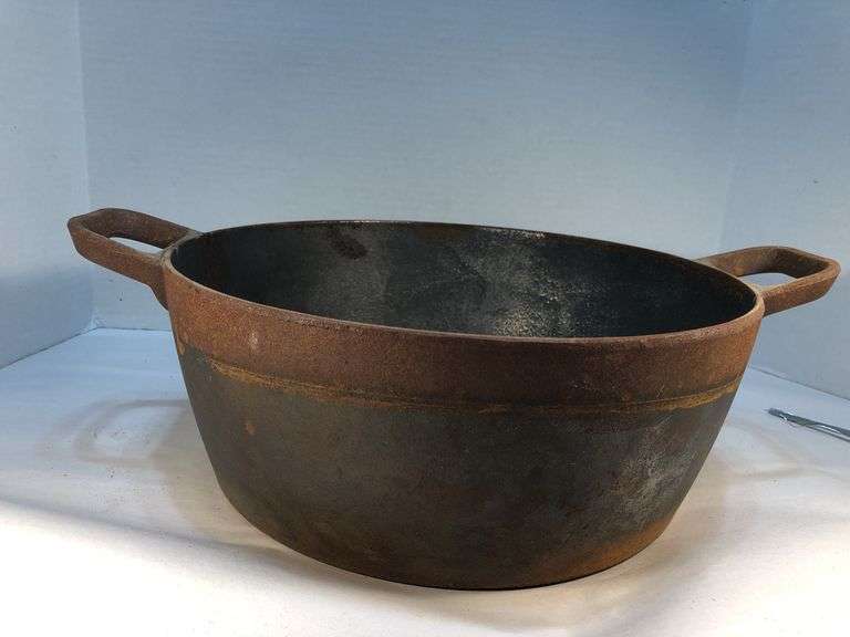5.5 qt. Green Pan Dutch oven pan. Pan only. No lid. 14” diameter. Includes new handle & screws for a lid. Not seasoned.