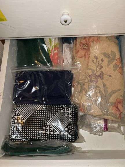 Drawer full of linen napkins…..did not open each individual package so please see all pics image