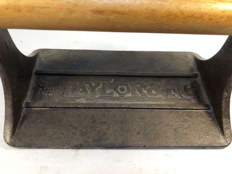 1978 Taylor & Co. bacon press.  Wooden handle. Decorative bottom; pig and floral 7.5 x 4.5”