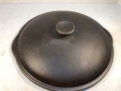 Wagner Drip Drop Baster Dutch Oven, likely a No. 9 model from around the 1920s. 10 5/8" diameter