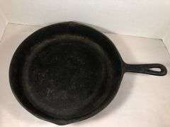 BSR #8 skillet. 8B 2 spout  Heat ring.