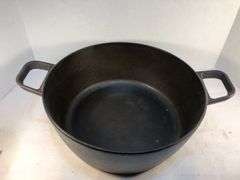 GreenPan USA 5.5 qt Dutch oven with lid #11 B. Sun burst pattern. 11.5” diameter . No spin, no wobble.
