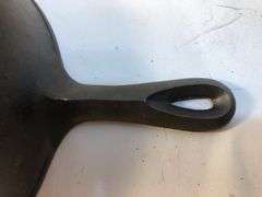BSR 10 1/4” #7 cast iron 2 spout skillet with heat ring. Made in USA. No spin, no wobble.